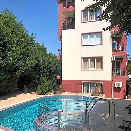 Ravda Apartments 3* Равда