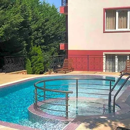 Ravda Apartments Хотел Равда